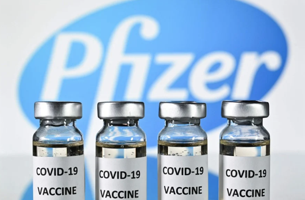 US grants Pfizer COVID vaccine full approval