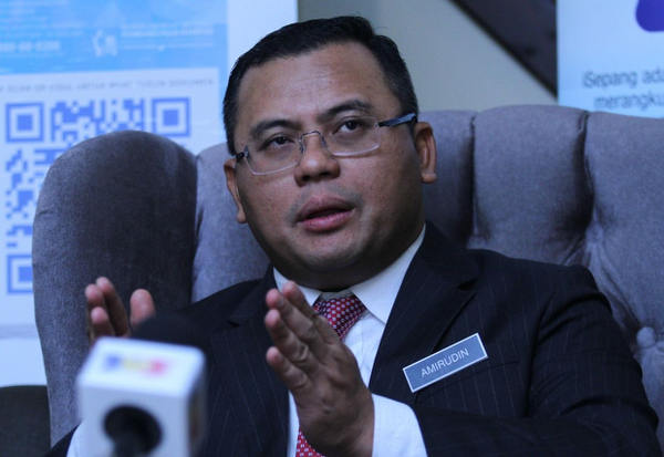 Bosses in Selangor can now buy vaccine for their staff