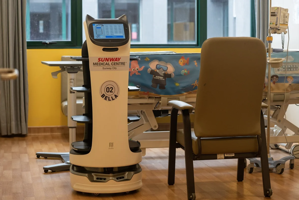 Sunway Medical Centre invests over a quarter million ringgit in robots during pandemic