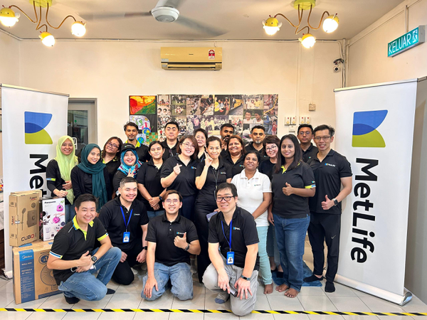 MetLife Malaysia Centre of Excellence bring cheer to children’s home