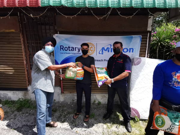 Micron Memory Malaysia Extends Help to Flood Victims