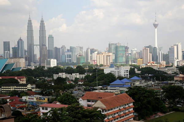 Malaysia facing challenges in maintaining economic recovery momentum amid COVID-19 pandemic